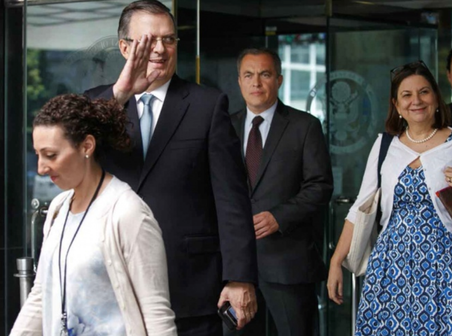 México logra acuerdo con EU; suspenden arancel.