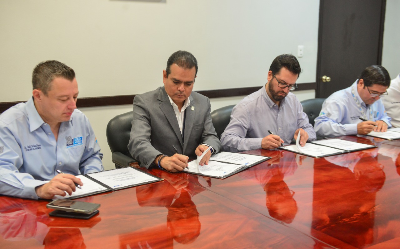Firman convenio Municipio e INSUS   para la regularización de predios