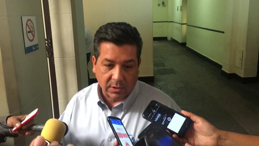 Rechaza Cabeza de Vaca aranceles de EU.