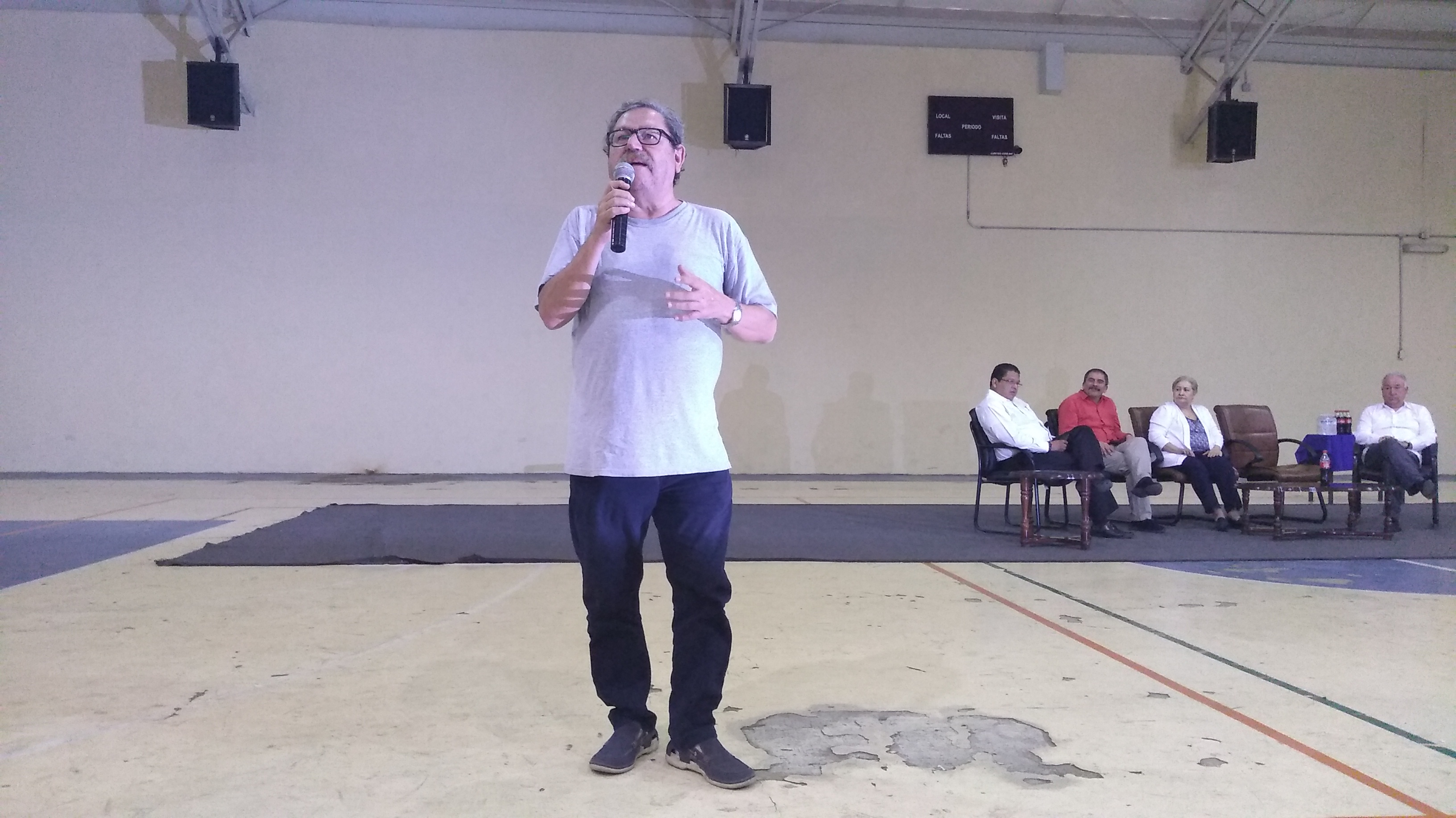 «La lectura puede ayudar a pacificar al país»: Paco Ignacio Taibo.
