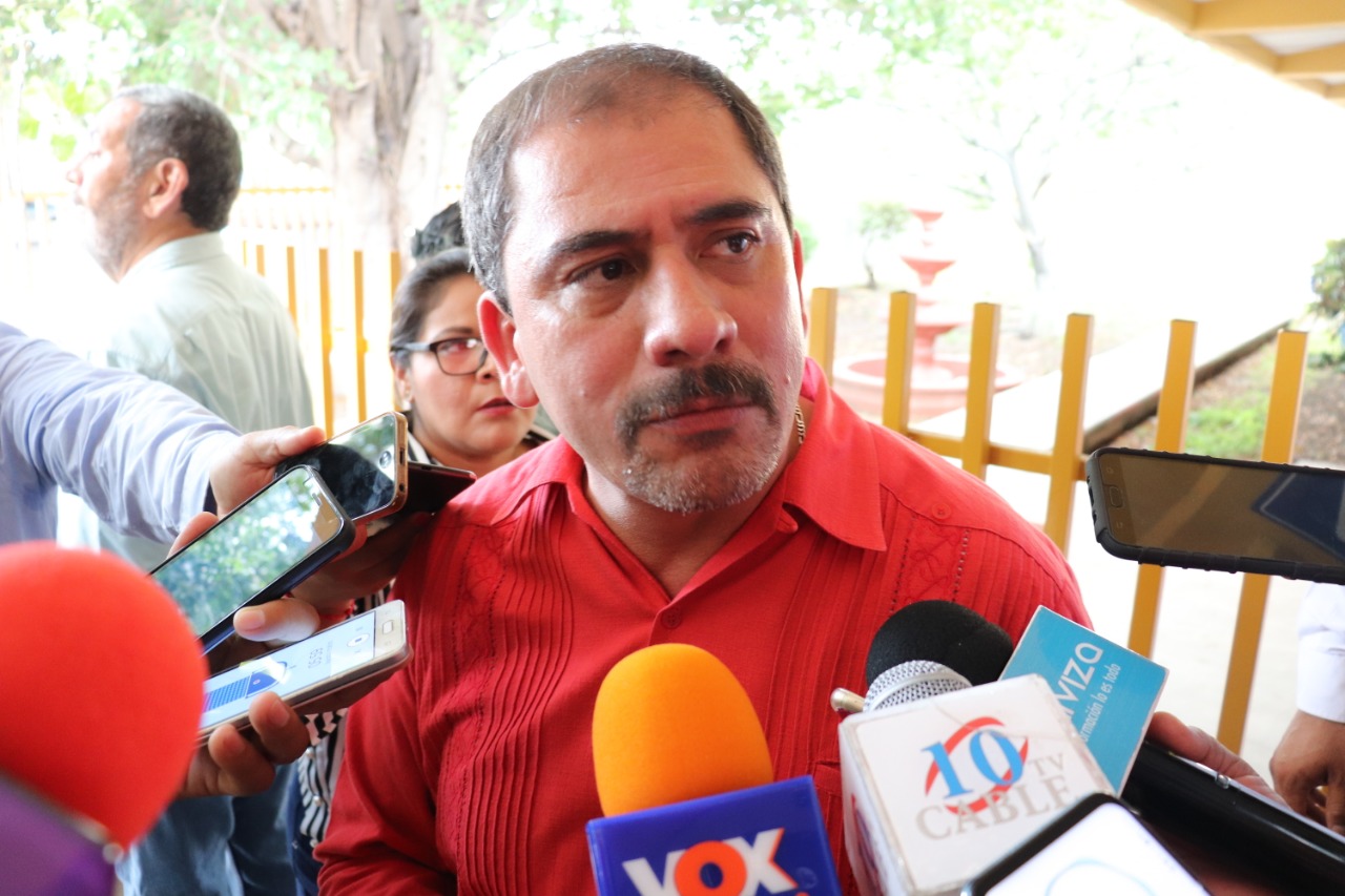 Egresados de Normales tendrán «plaza» segura.