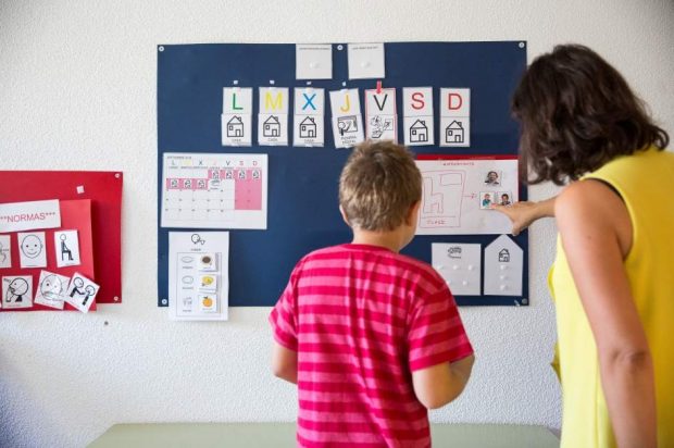 Buscarán niños autistas en primarias.