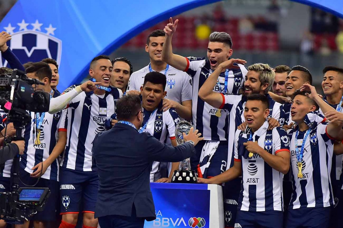 Monterrey se corona y silencia el estadio Azteca