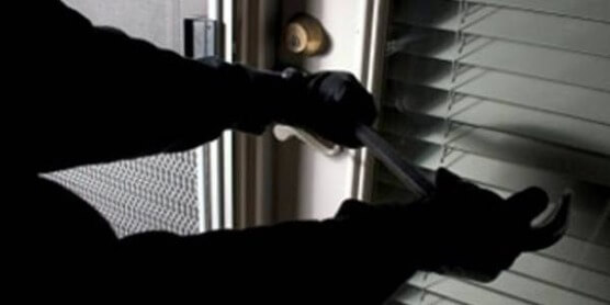 Atracan 100 comercios cada mes en Tamaulipas.