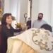 Mujer irrumpe en misa de Jueves Santo para cachetear a cura