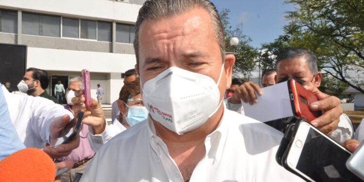 «No estamos peleados con el PAN ni con Morena», dice dirigente del PRI.