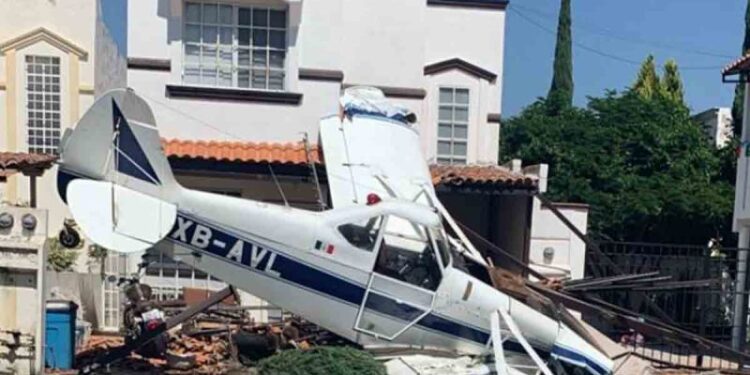 Reportan desplome de avioneta en Celaya; deja un lesionado