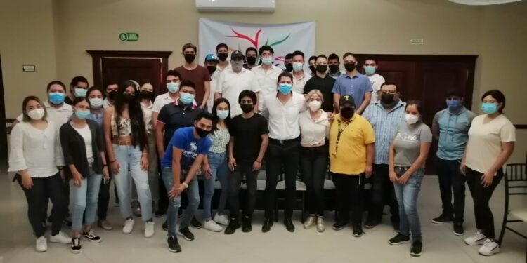Jóvenes tamaulipecos se interesan en propuesta de Todos por Tamaulipas