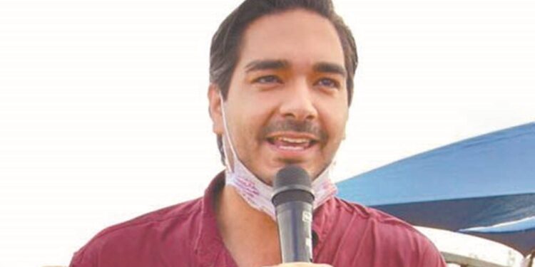 Pide PAN investigar a alcalde de Reynosa por fajos de billetes.