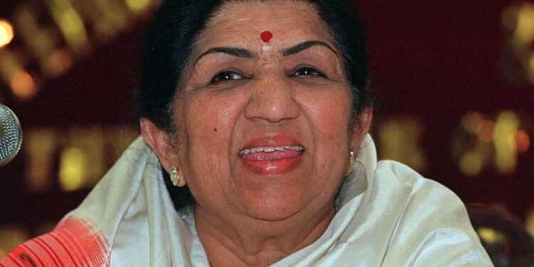 Muere ‘El Ruiseñor’ de la India, Lata Mangeshkar