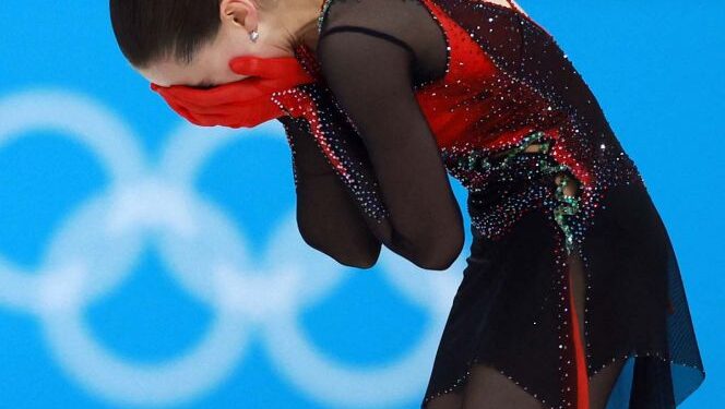 Kamila Valieva terminó llorando; le reprochan