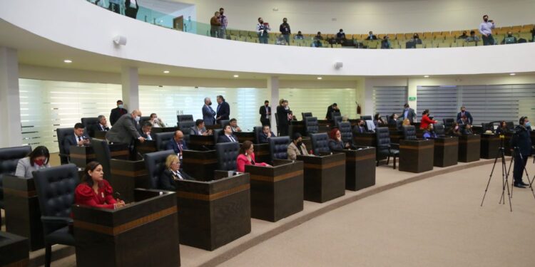 No publicara Gobierno acuerdos del Congreso que desecharon vetos del gobernador.