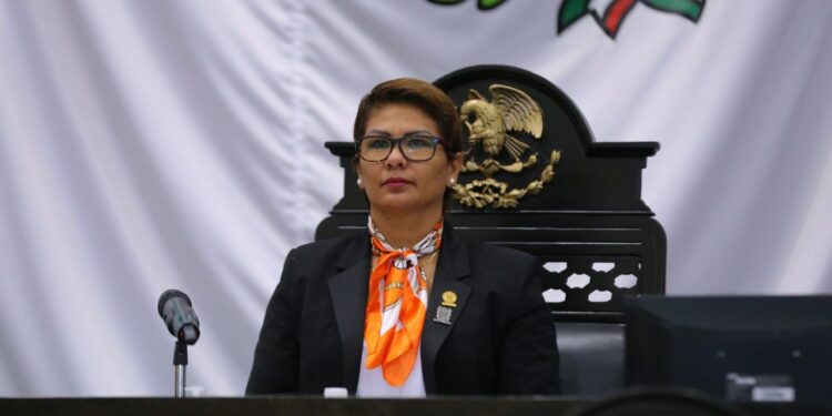 Se adueña Morena de representatividad legal del Congreso.