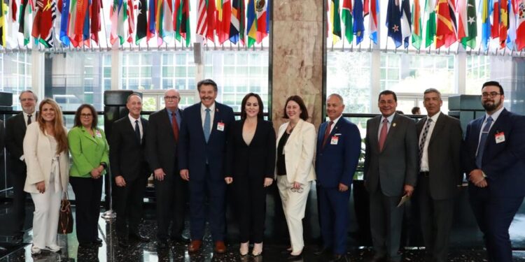 Impulsa Carmen Lilia Canturosas proyecto de parque binacional en Washington