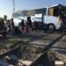 Autobuses chocan por alcance; hay 6 lesionados.