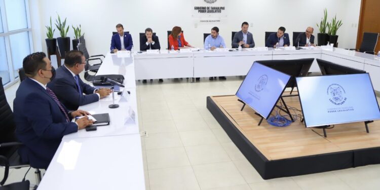 Citan a Úrsula para que se defienda