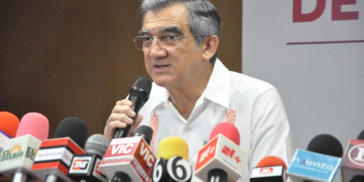 Confirma Américo a nuevos secretarios