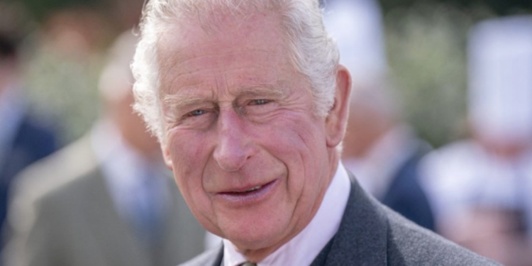 El rey Carlos publica su primer mensaje tras la muerte de la reina Isabel II