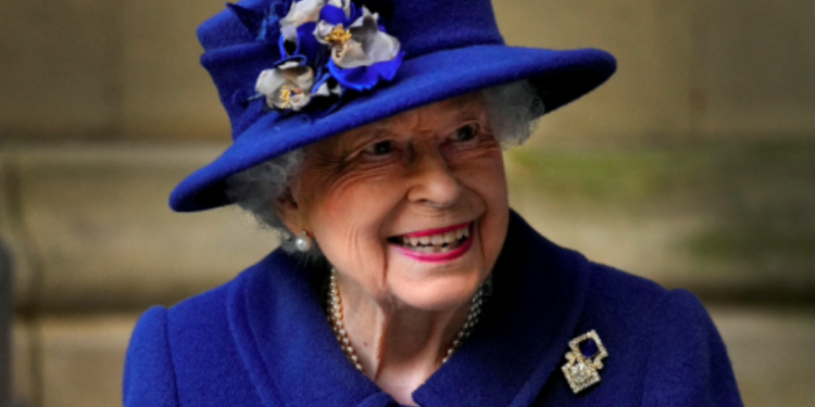 Muere la reina Isabel II a los 96 años.