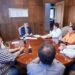 Platica gobernador con sindicalizados de Victoria