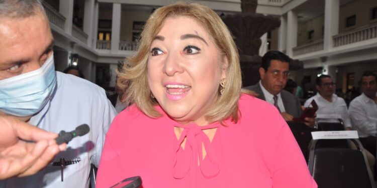 Cambio de placas no es obligatorio, reitera Gobierno
