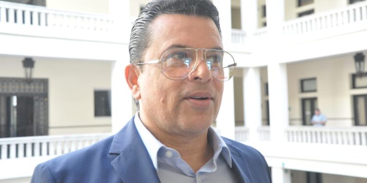 Cede  Gattás; pagará 14 mdp a sindicalizados.