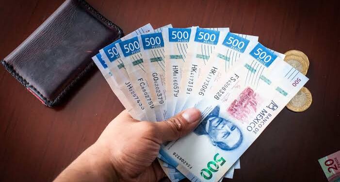 Fluye aguinaldo para 30 mil profes