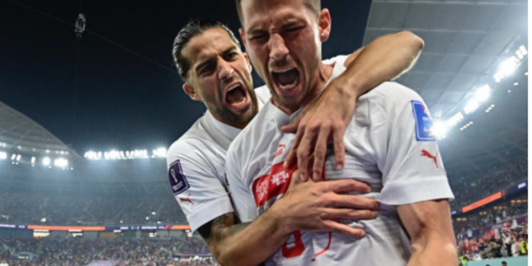 Suiza ganó en un partido frenético