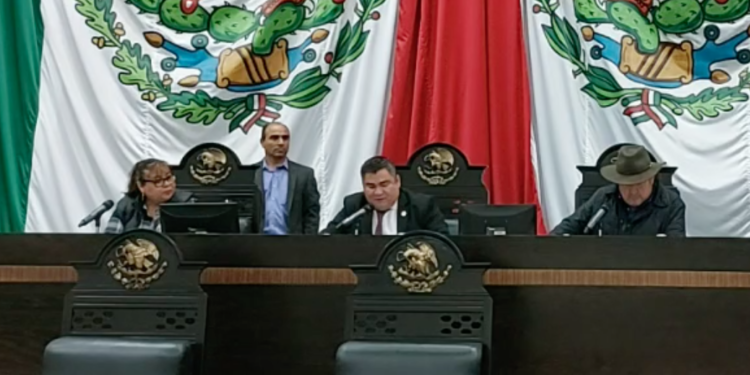 En 30 minutos, Morena «tumba» Super Fiscalía.