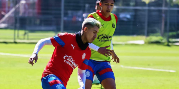 Chivas viaja a Monterrey con todo y sus posibles bajas