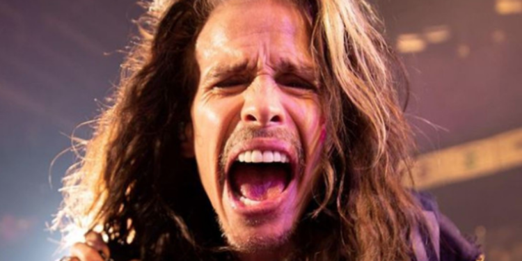 Acusan a Steven Tyler por agresión sexual de menor