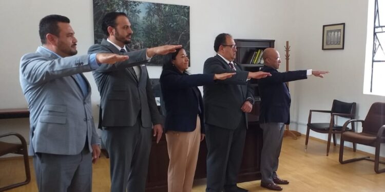 Designan al dr Flaviano Benavides presidente de la AMEFMVZ