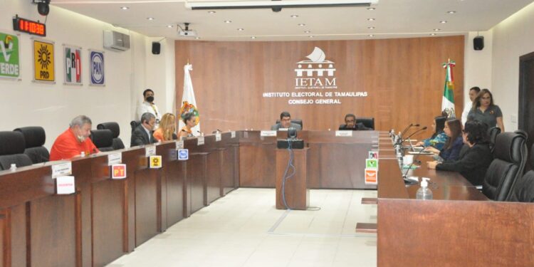 Castiga Ietam a diputado federal de Morena