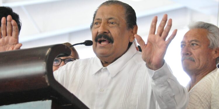«Mi padrino es Dios»