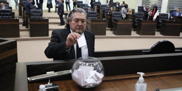 Pide MC regreso de «Operación Mochila»