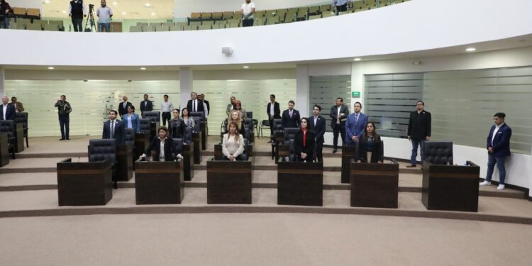 Diputados cierran el «changarro»