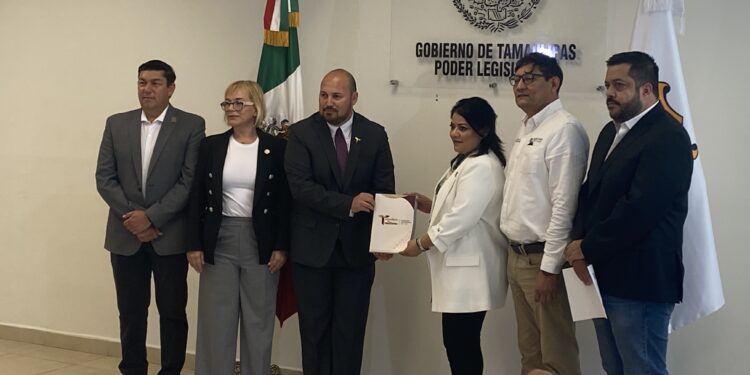 Recibe Congreso el Plan Estatal de Desarrollo 2023-2028