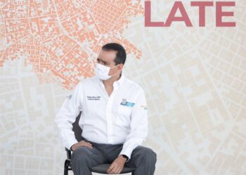 Va Ayuntamiento de Nuevo Laredo por Enrique Rivas.