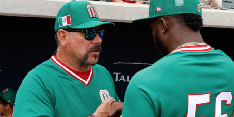 López Obrador le desea suerte a México en el clásico mundial.