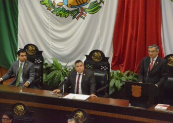«Hemos demostrado que el cambio es viable», dice gobernador en su primer informe
