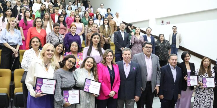 Promueve diputada Ale Cárdenas foro «De Mujer a Mujer»
