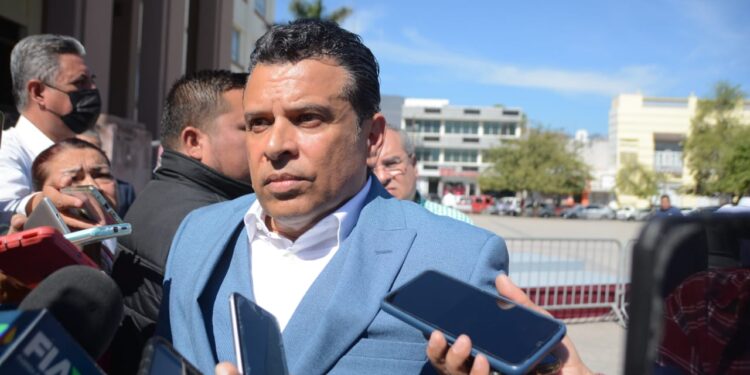 Hermanos Cabeza de Vaca son parte del crimen organizado, acusa alcalde.