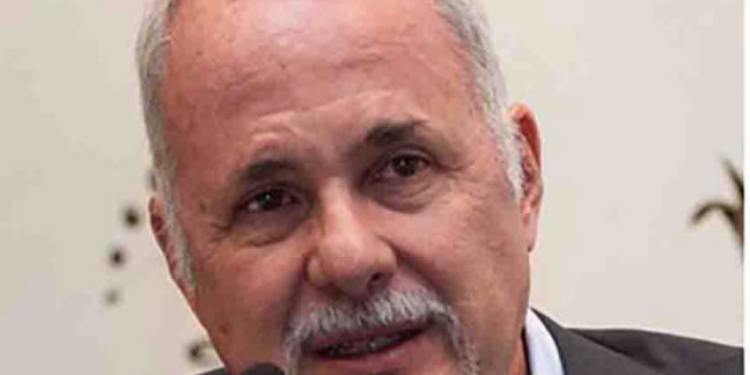 «Me confirman que exrector, Raúl Padilla, se quitó la vida», informa gobernador de Jalisco.