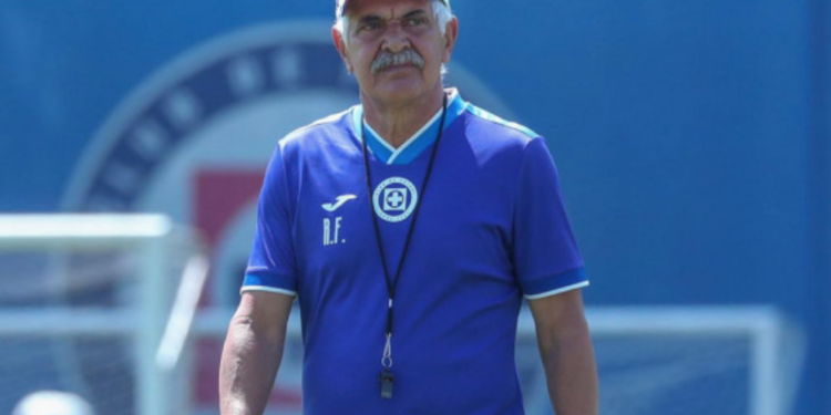 Cruz Azul irá sin temor ante América, advierte «Tuca» Ferreti