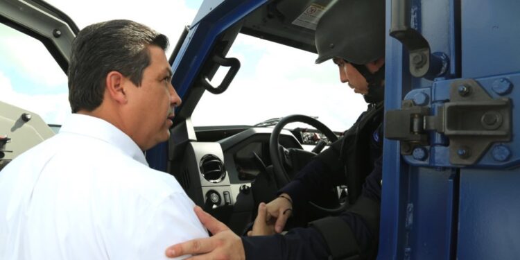 Cabeza de Vaca terquea: “Haré por México lo que no hice por la gubernatura”