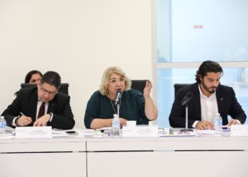 Habrá transparencia en restructuración de deuda estatal: Lozano.