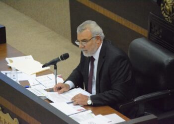 Dio Cabeza de Vaca contratos de obra por 11 mmdp ¡a 45 empresas!