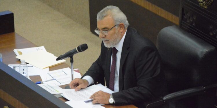 Dio Cabeza de Vaca contratos de obra por 11 mmdp ¡a 45 empresas!