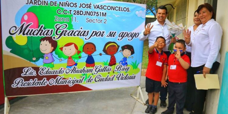 Entrega Alcalde obras de infraestructura educativa
