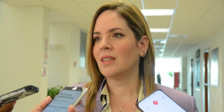 «El IMSS va a colapsar», advierte Ale Cárdenas .